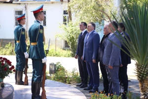 Руководство Сухума приняло участие в мероприятии в Гудауте, посвящённом Дню добровольца (фото)